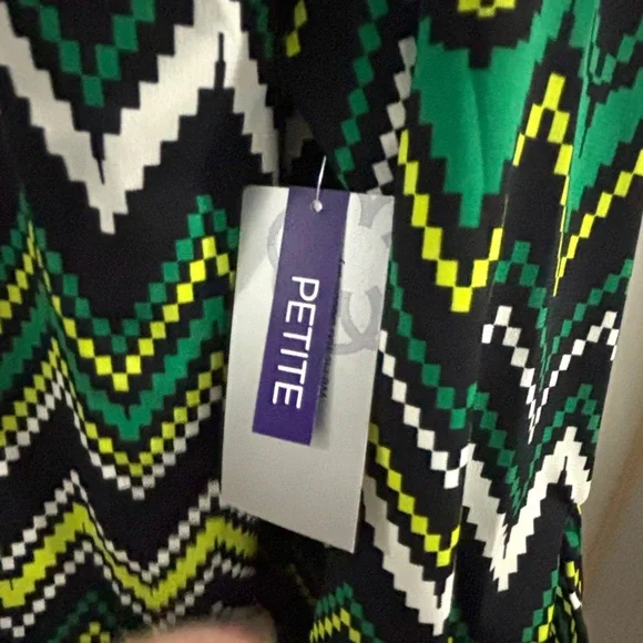 NWT*Catherines Chevron Button Down Blouse - Black, Green, Yellow, White - Picture 5 of 7